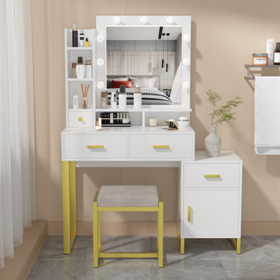 Vanity Set with Lighted Mirror