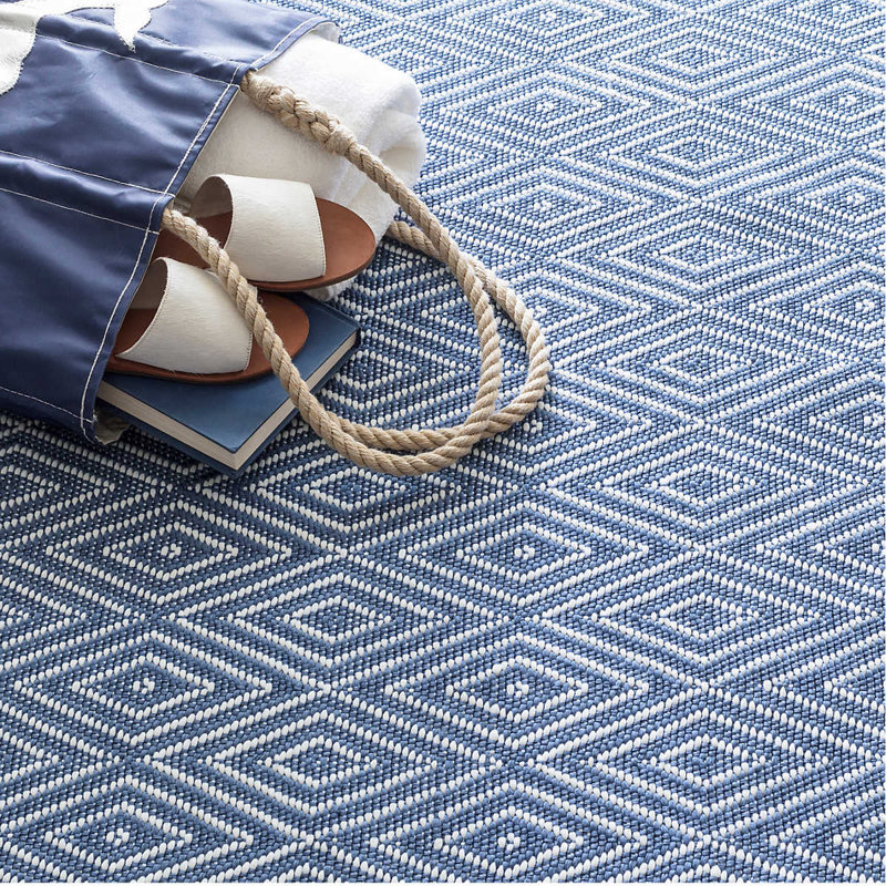 Diamond Denim/White Handwoven Indoor/Outdoor Rug, Rectangle 2' x 3'