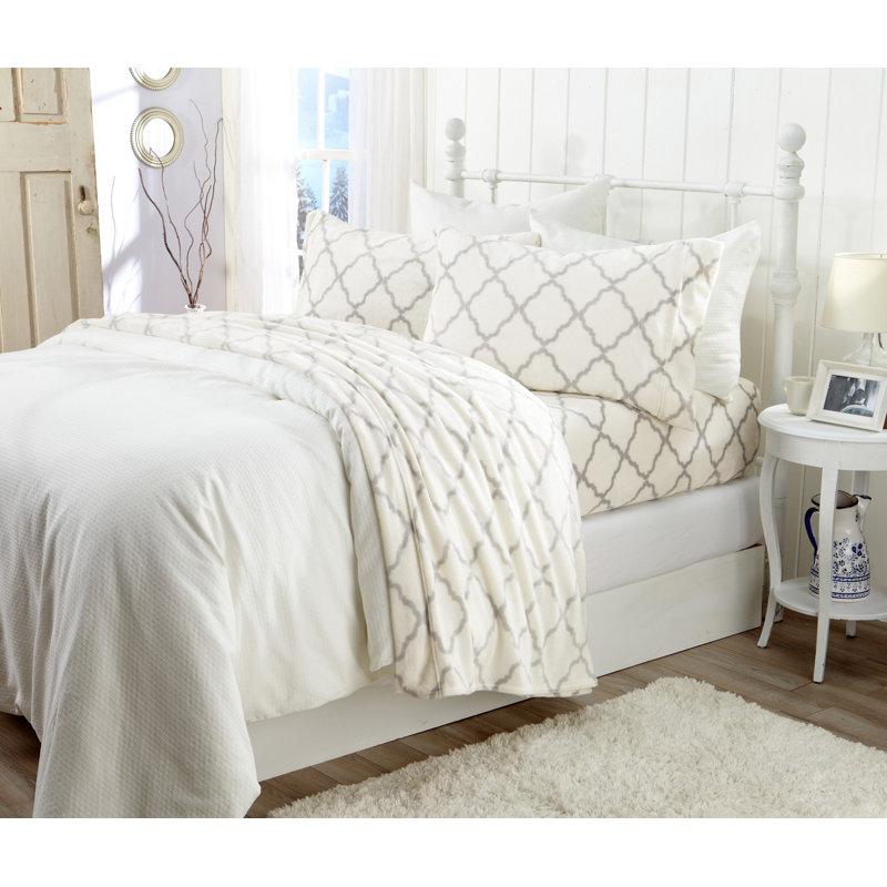 Ultra Soft Micro Plush Velvet Solid Sheet Sets, Lattice White/Gray, California King