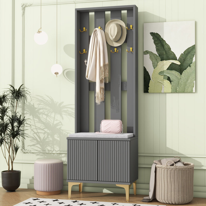 Portemanteau moderne 4-en-1 avec coussin, portemanteau polyvalent avec 8 crochets et pieds dorés, banc d'entrée avec tablettes réglables et portes cannelées pour le couloir et le salon