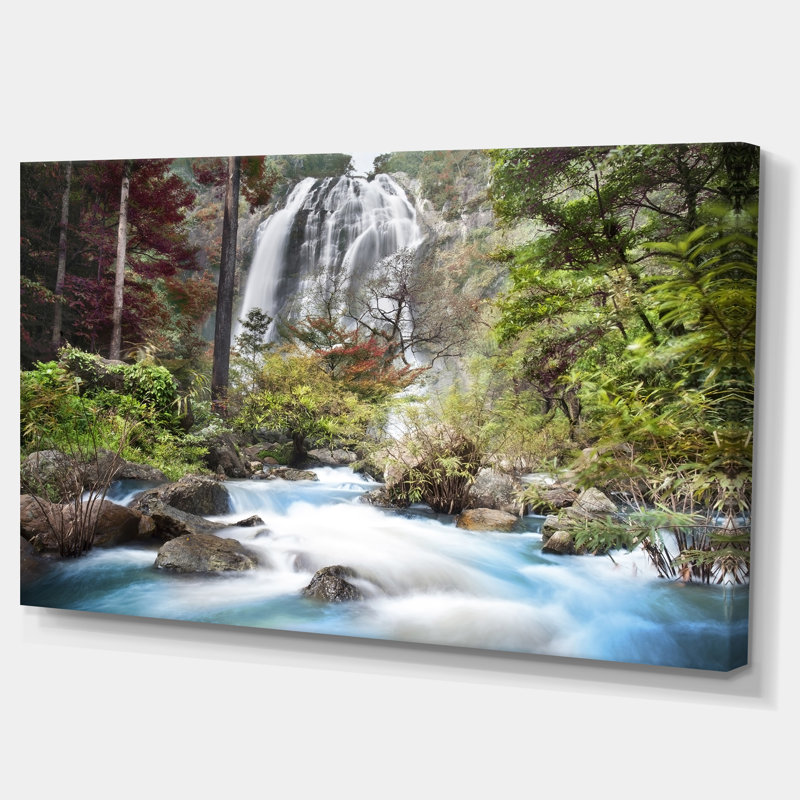 « blue klonglan cascade », impression sur toile, H 20 po x l 40 po x P 1po, Toile tendue