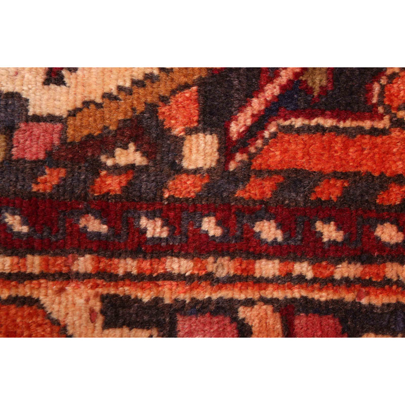 Tapis rouge Kayseri 6 pi 6 po x 9 pi 1 po