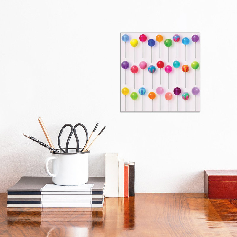 « Sucettes colorées » par Erin Summer-impression d’art graphique, Pas de tapis, Toile tendue, H 12 po x l 12 po x P 0,75 po