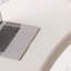 Bureau léger de style minimaliste luxueux-2109281963