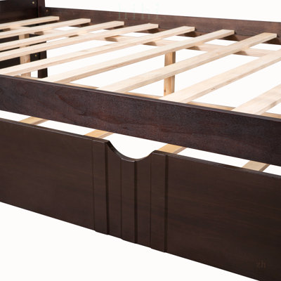 Lit double en bois avec lit gigogne simple, cadre en pin durable et conception peu encombrante pour une utilisation polyvalente