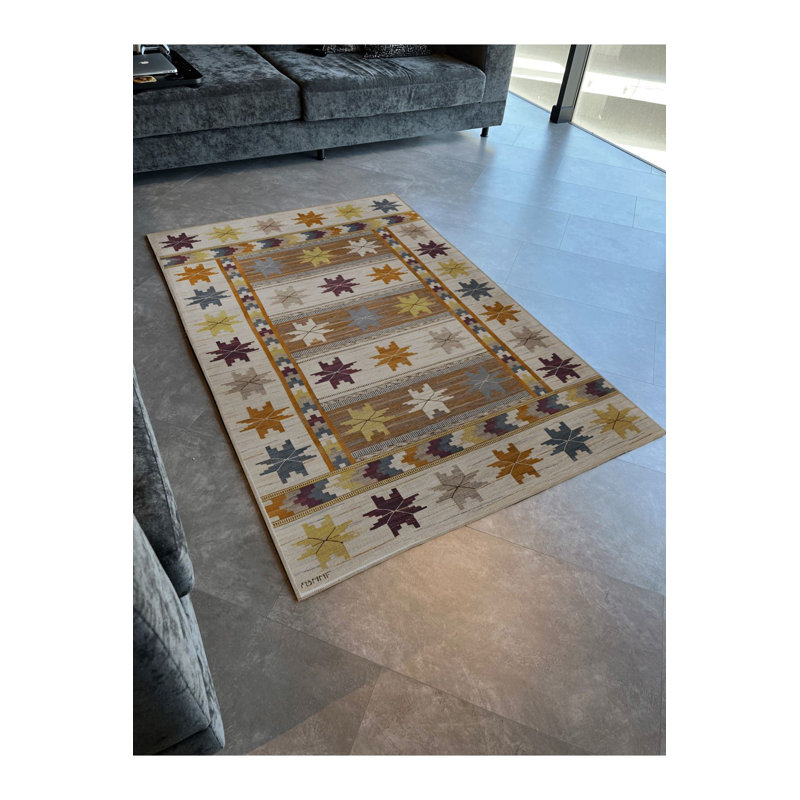 Tapis décoratif multicolore à motif d'étoiles beige, Rectangle 3 pi 3 po x 4 pi 11 po