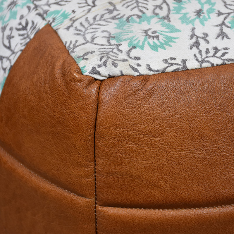 POUF EN CUIR CARRÉ VERT ET ÉCRÉABLE À LA MAIN EN CUIR BRUN DE HABILLES - 18 po x 18 po x 18 po, de forme carrée, de couleur brun-vert, design contemporain, cuir de toile, rembourré de coton recyclé, repose-pieds pour salon, salle d'étude, patio Et bureau
