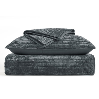 Velvet Quilt Set