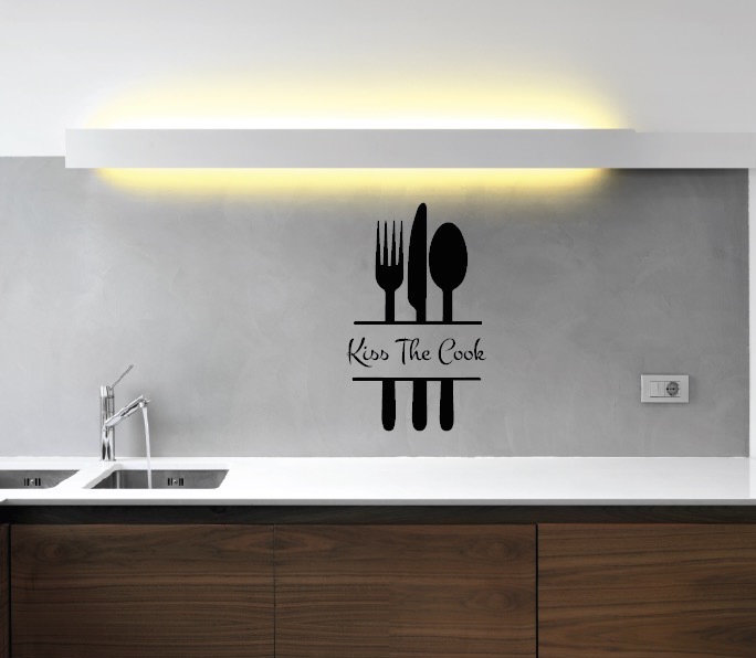 Adhésif décoratif cuisine Kiss the Cook, H 33 po x l 20 po x P 0,01 po, Noir