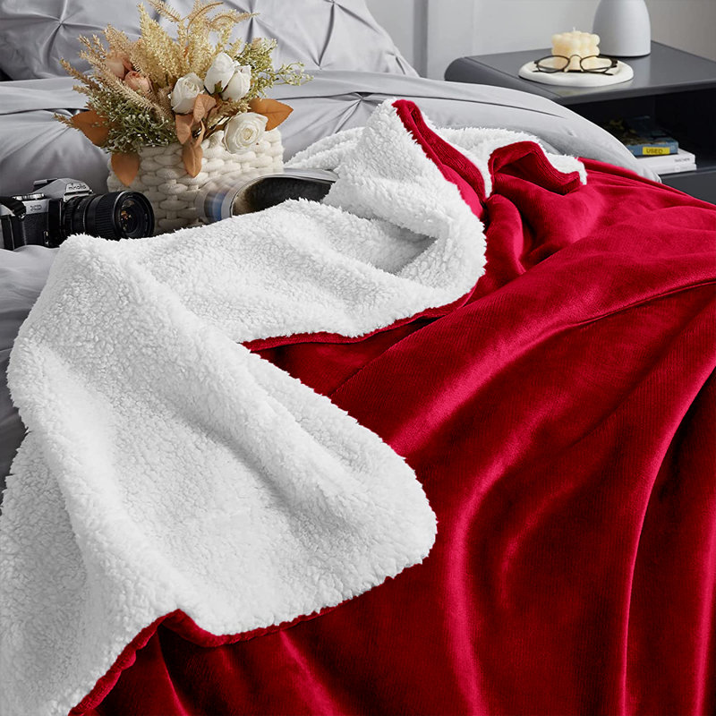 Formaran Sherpa Fleece Fur Thick Reversible Blanket Throw, W130 x L150cm, Burgundy