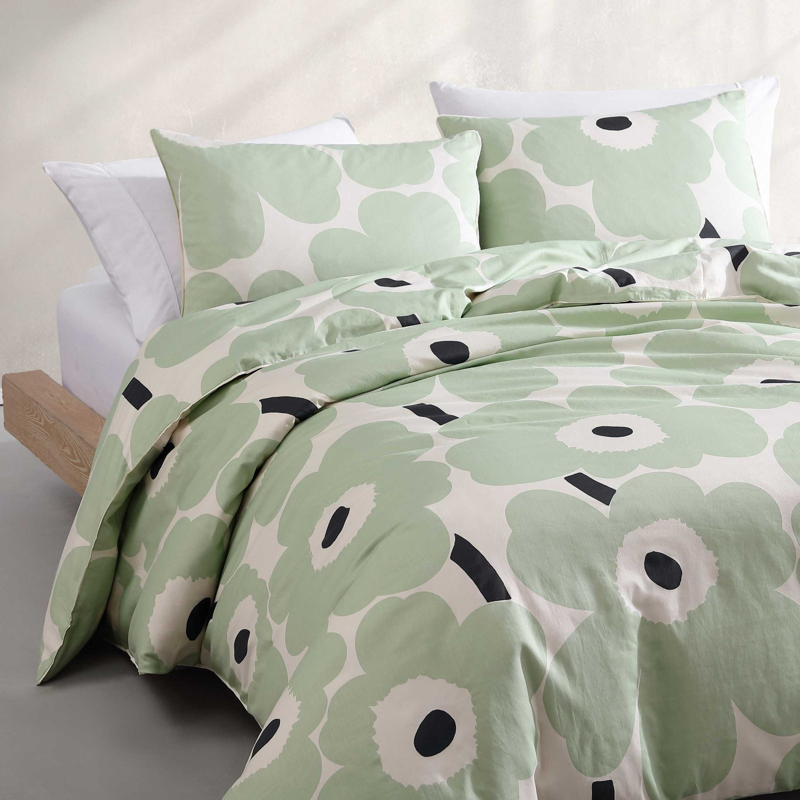 Unikko Cotton Duvet Cover Set, King Duvet Cover + 2 Standard Shams, Green/Black/White