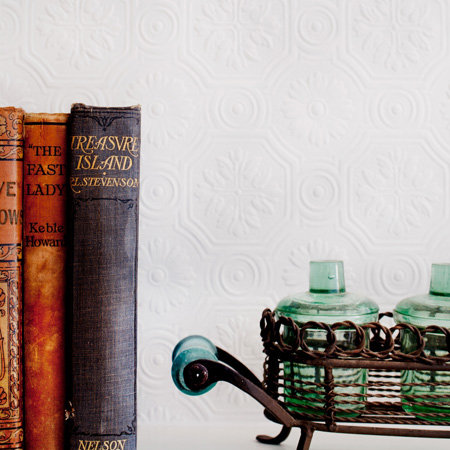 10m L x 52cm W Floral and Botanical 3D Embossed Roll Wallpaper