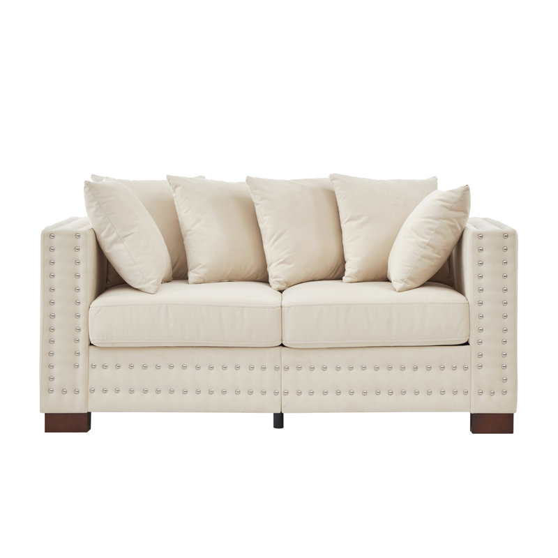 Velours rembourré de conception moderne abricot, accoudoir carré avec clous argentés, structure en bois massif, siège confortable à ressorts et en mousse, housses de coussin amovibles, décoration de clous pour accoudoirs de rangement,