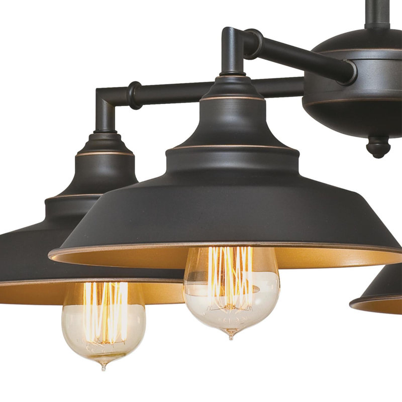 Lustre classique à 4 lumières Iron Hill