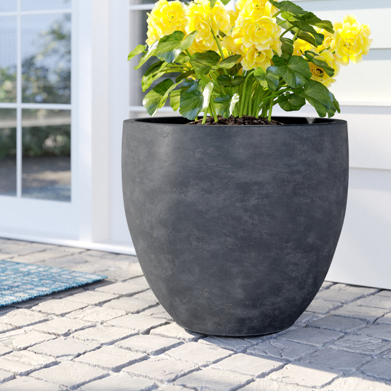 Acushnet 17.5" Dia Gray Round Planter, Outdoor Pot with Drainage Hole, 17.2" H x 17.5" W x 17.5" D, Dark Gray