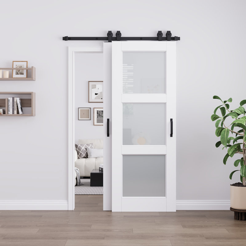 Porte de grange coulissante Bypass pré-assemblée avec panneau de porte en bois manufacturé en bois massif à 3 verres givrés et fini blanc avec trousse de quincaillerie d'installation