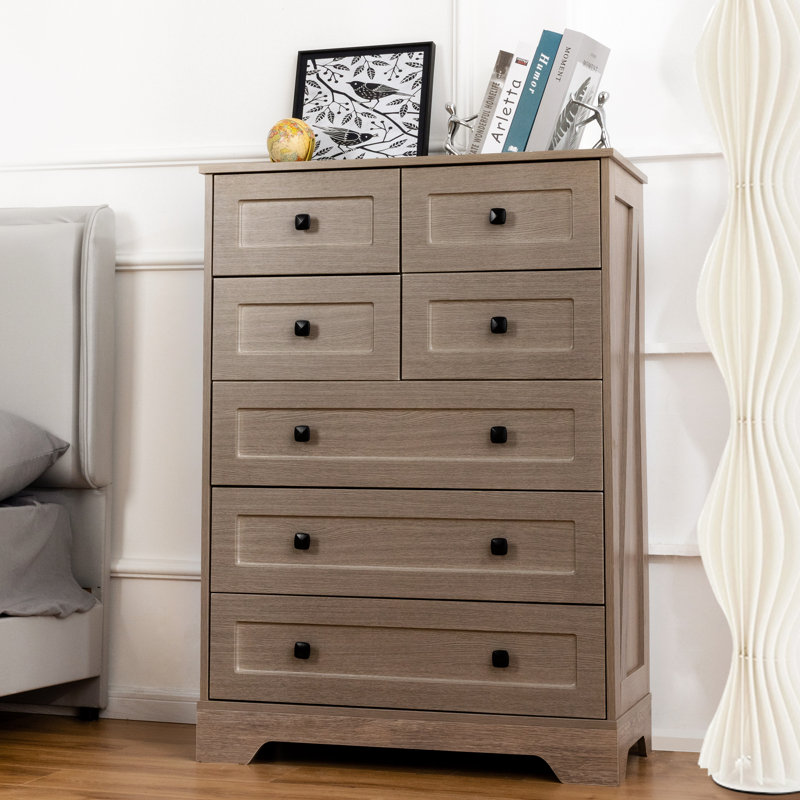 31.5 " W 7 - Drawer Dresser, Gray