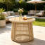 Table d'appoint conique en corde beige clair avec plateau en bois d'acacia au fini teck Capacité de 150 lb sans assemblage requis Table d'appoint ronde à tissage ouvert moderne pour le patio