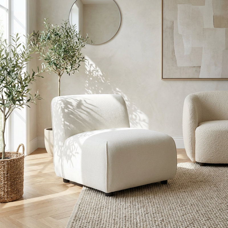 Chaise d'appoint rembourrée moderne avec design moelleux