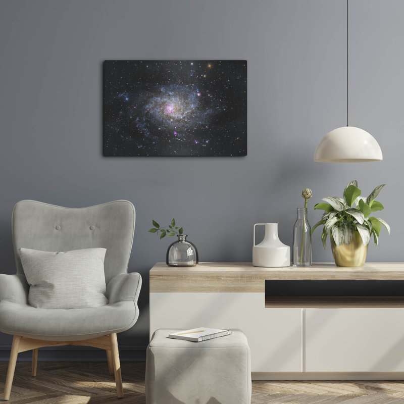 «Messier 33» par NASA Space Photos, H 16 po x l 24 po
