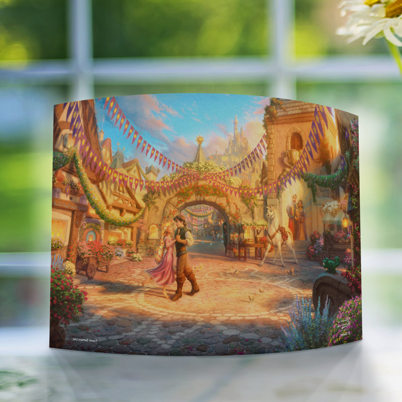 Imprimé acrylique incurvé Disney (Raiponce dansant dans la cour ensoleillée)
