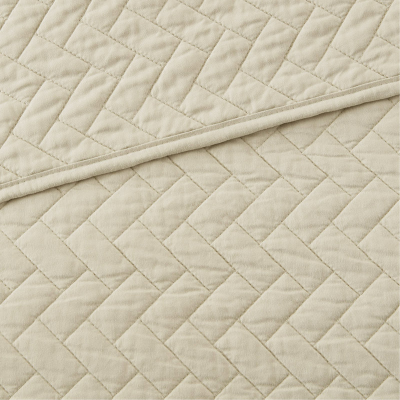 Queen 3 Piece Luxurious Oversized Quilt Set, Linen, Queen Quilt + 2 Pillow Shams