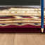 Tapis rouge en polypropylène, 2,58 pi X 7,25 pi, teinture, avec un tapis doux et texturé, un design élégant