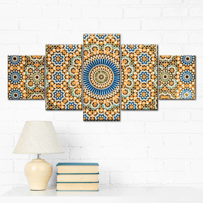 Ensemble de 5 carreaux de céramique marocains abstraits sur toile, H 30 po x l 68 po x P 1,25 po