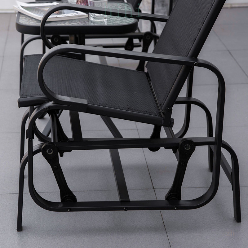 Fauteuil à bascule extérieur avec bascule douce, soutien ergonomique et conception légère pour un confort optimal sur la terrasse et dans le jardin.