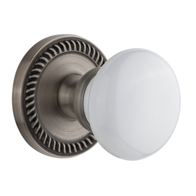 Grandeur Newport Rosette Double Dummy with Hyde Park Door Knob