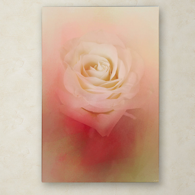«Valentine Rose» de Vidur, impression sur toile tendue, H 47 po x l 30 po