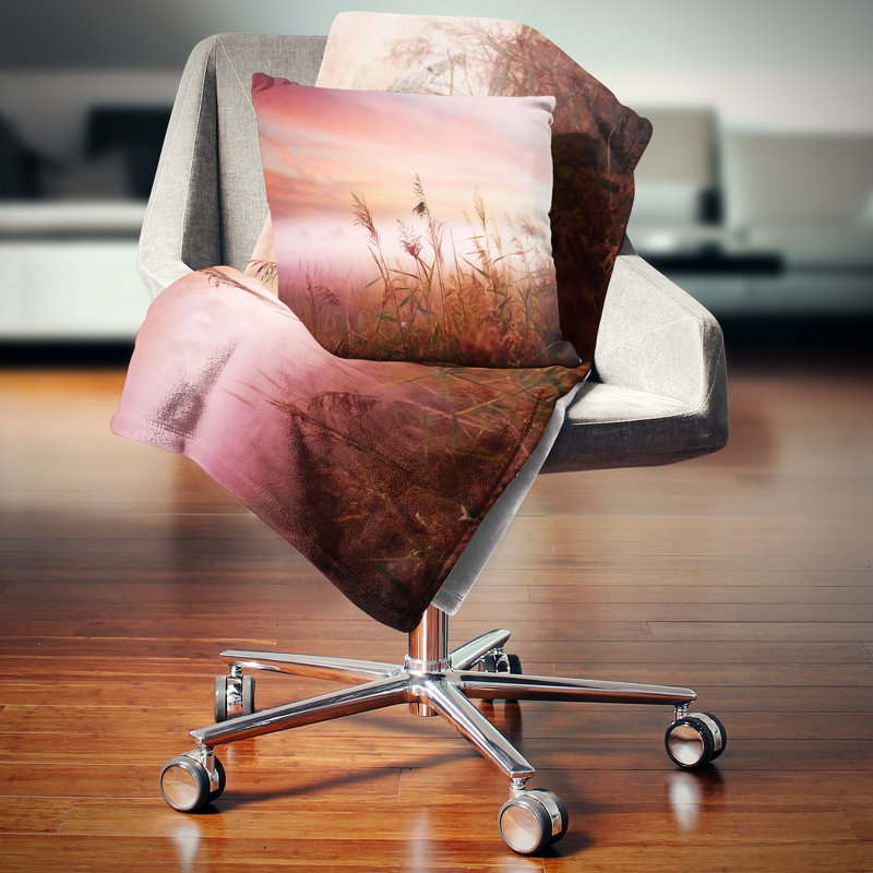 Coussin imprimé paysage brumeux avec brume matinale, 16 po x 16 po, Coussin décoratif