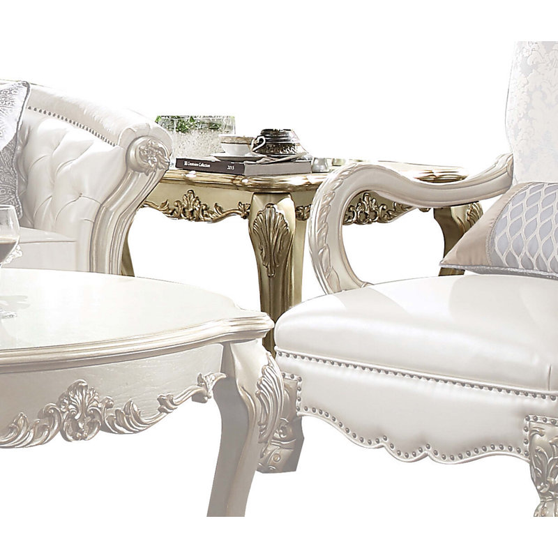 Table de bout avec pattes dorées