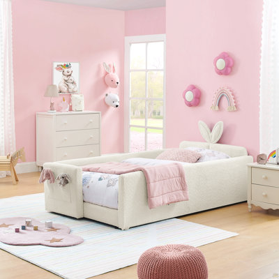 Lit plateforme tapissier simple avec tête de lit en forme d'oreille de lapin