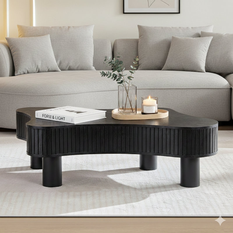 Table basse en bois de 42,52 pouces fabriquée à la main de forme contemporaine en forme de tambour avec une silhouette irrégulière, conçue comme une pièce maîtresse de salon ou une table compacte soutenue par une base à piédestal robuste.