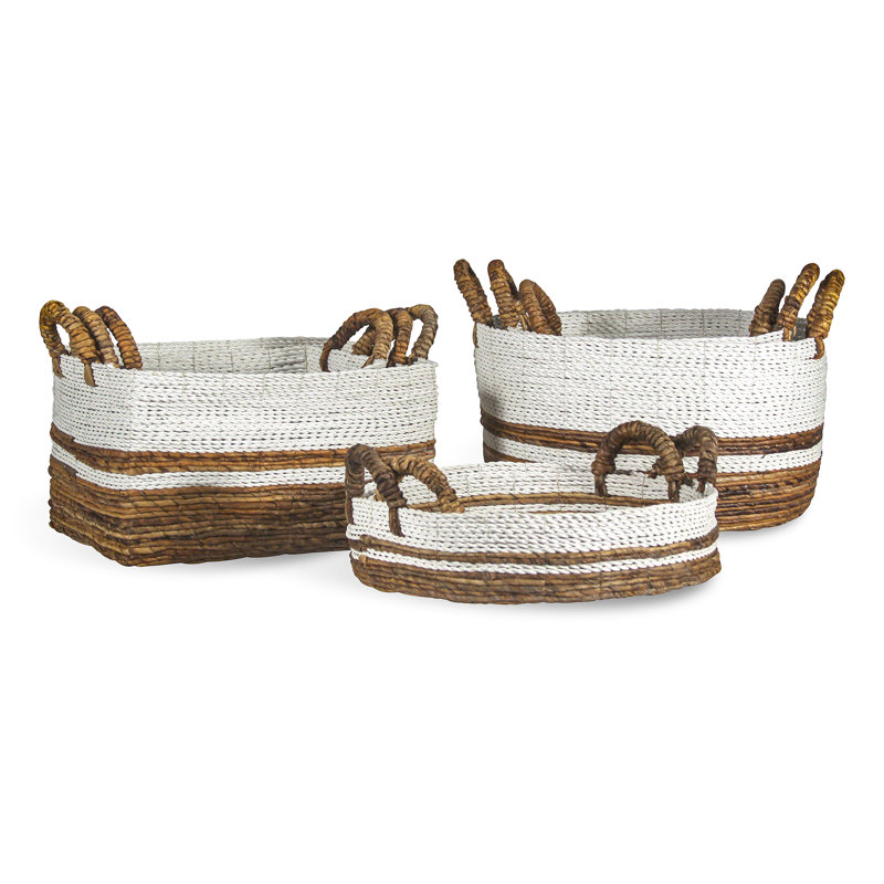 Panier en osier à feuilles de bananier
