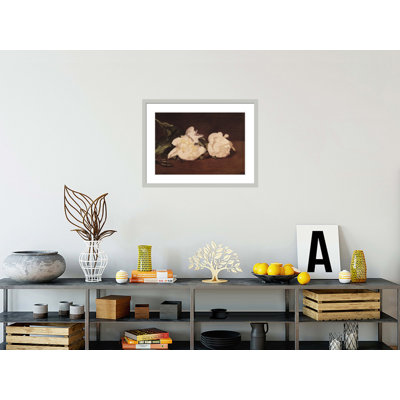 Branche de pivoines blanches et sécateurs par impression giclée encadrée