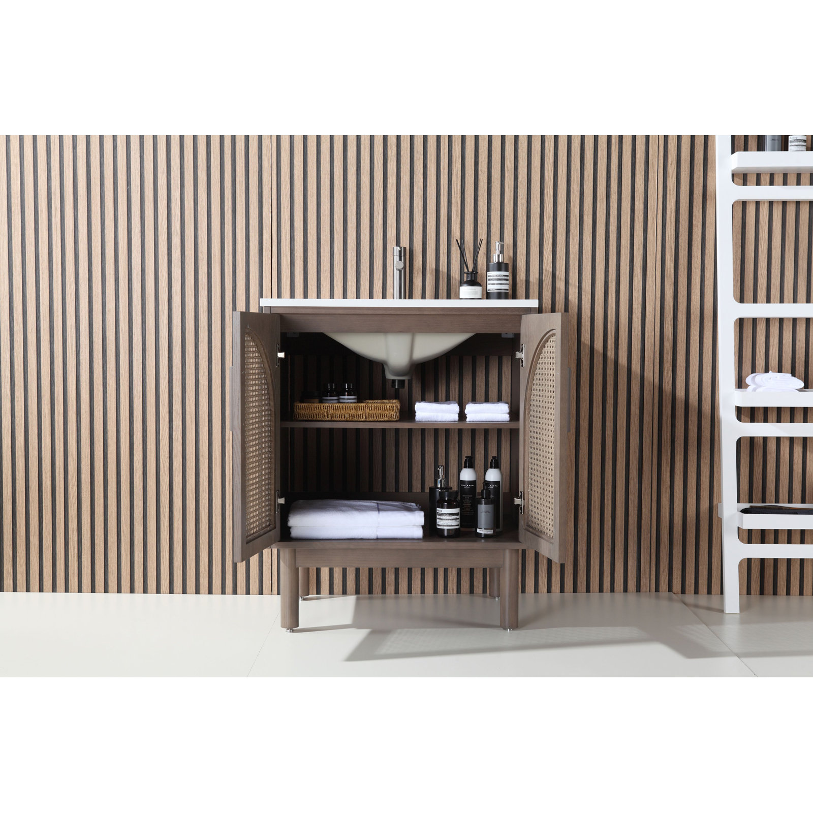 Emir 29.13'' Single Bathroom Vanity with White Quartz Top, Chestnut Oak