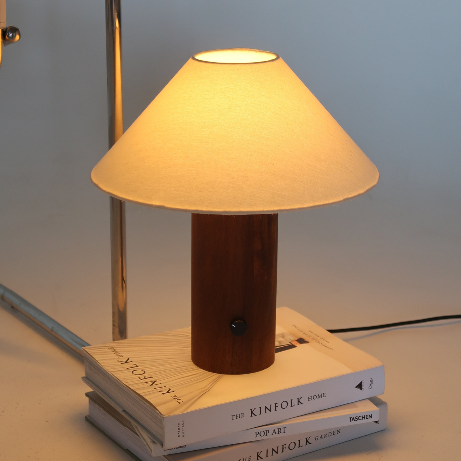 Oakley 14" Mid-Century Modern LED Table Lamp With Wooden Base In Walnut Finish