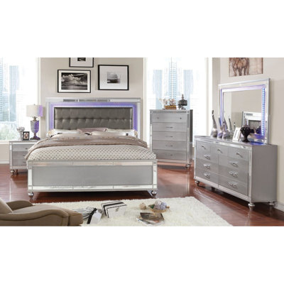 Contemporary Style 1Pc Chest Crocodile Texture Chrome Round Knobs Bar Pulls W/ Crystals Silver Finish Bedroom Furniture