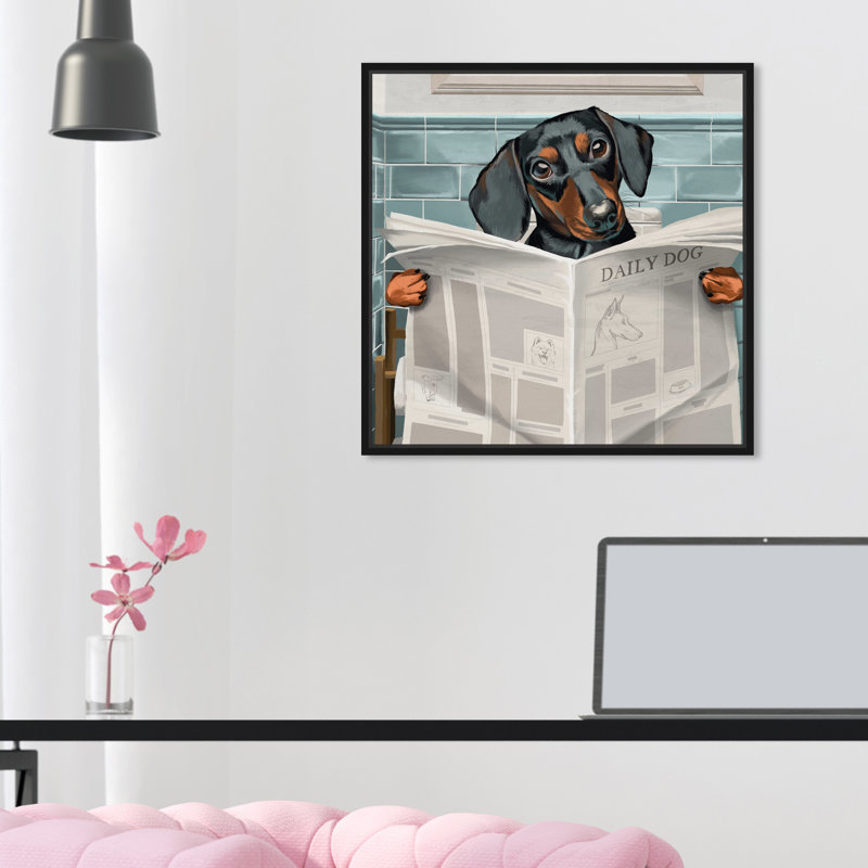 «Occupied Bathroom Doxie - impression d'art graphique, Cadre noir, H 40,5 po x l 40,5 po P 1,5 po