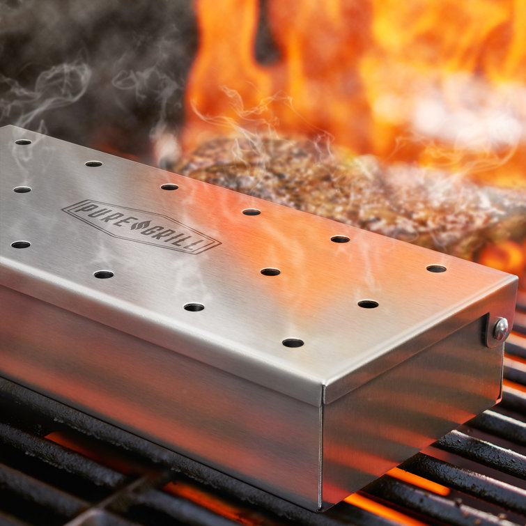 Kitchen Craft KCHMSMOKEBOX Home Made Stainless Steel BBQ Smoker Box, 22.5 x 9 x 4 cm (9 x 3½ x 1½), Argento