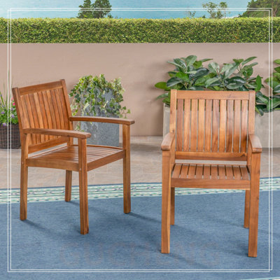 Ensemble de 2 chaises de salle à manger d'extérieur en bois d'acacia de style rustique avec panneaux à lattes ouvertes pour une assise confortable et élégante