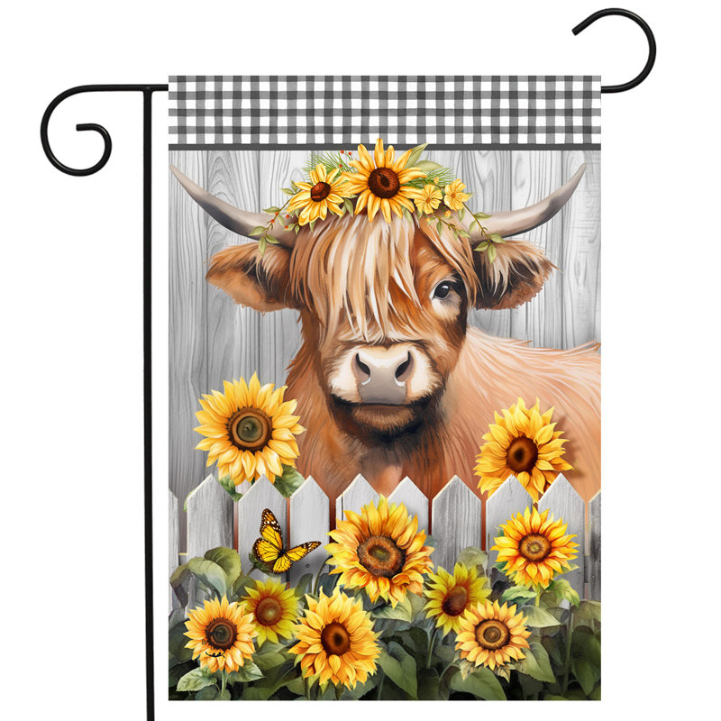 Drapeau Highland Cow Garden