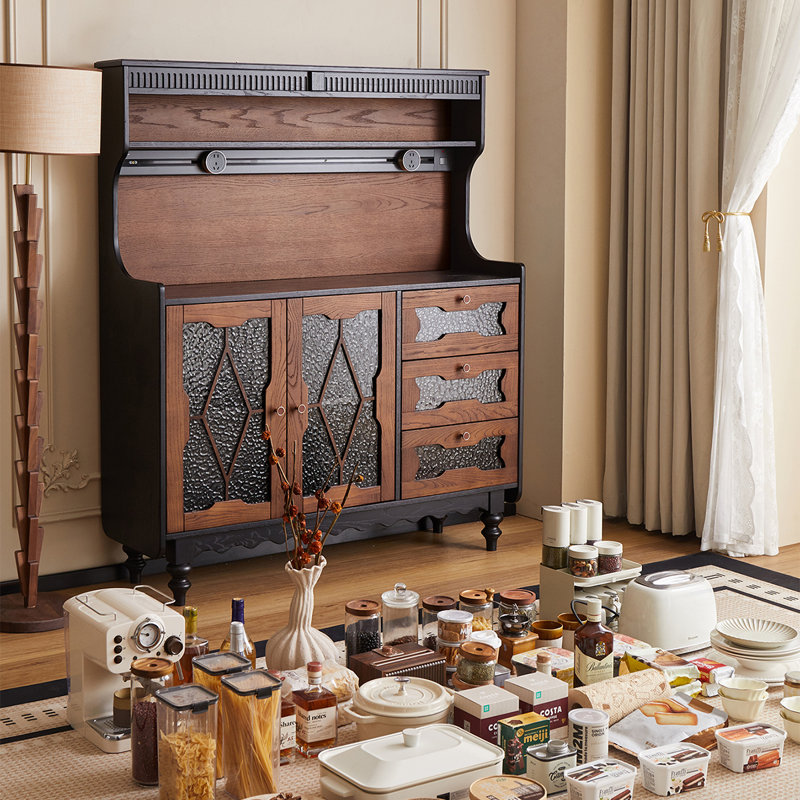 Buffet en noyer massif et bois manufacturé