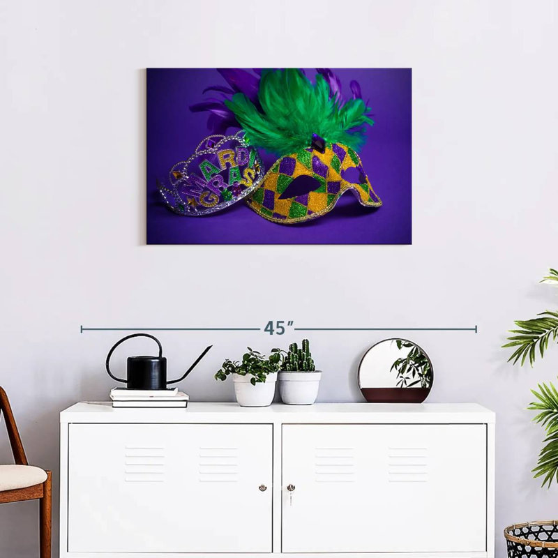 Lelend Mardi Gras Accessories, 20" H x 30" W