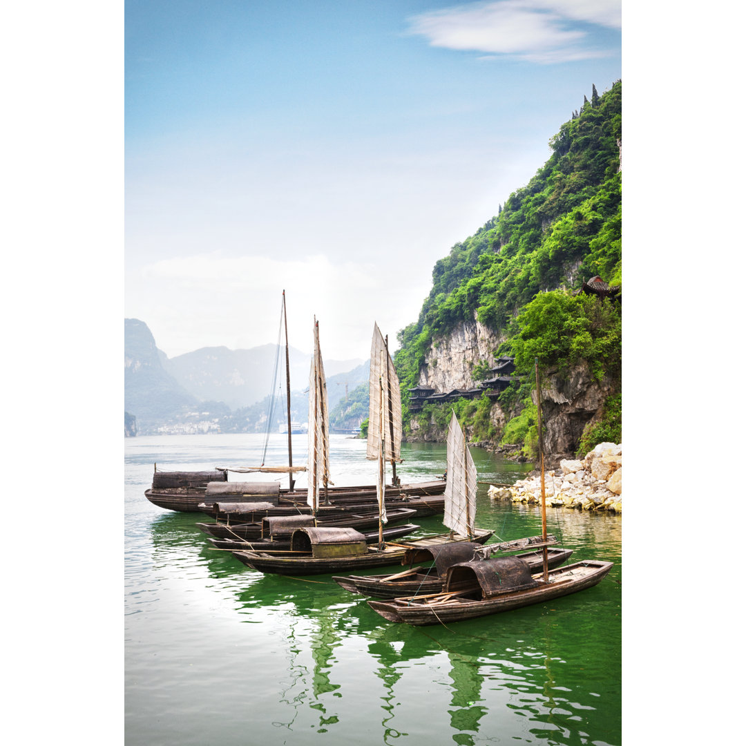 Sampans On The Yangtze River von Powerofforever - Leinwand Kunstdrucke