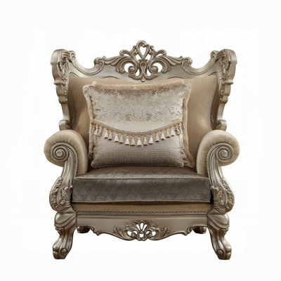 Chair W/2 Pillows
