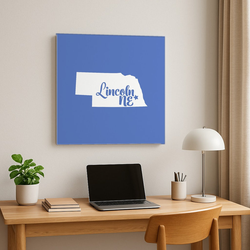 Home Sweet Lincoln — Silhouette de l'État du Nebraska — Décoration murale carrée en métal, 8" H x 8" W