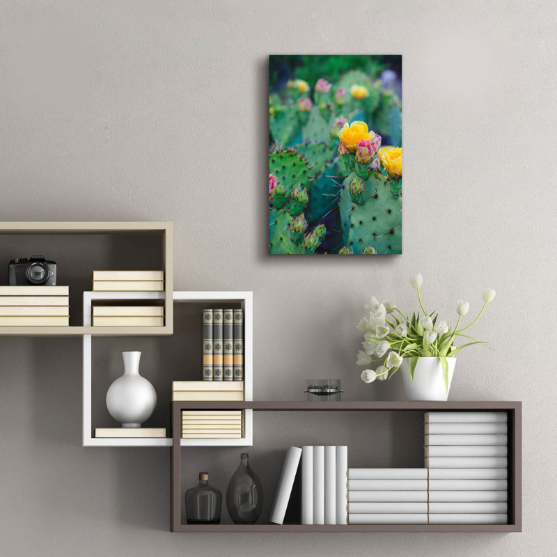 «Spring Cacti 1» par Sonja Quintero, H 24 po x l 16 po x P 0,2 po